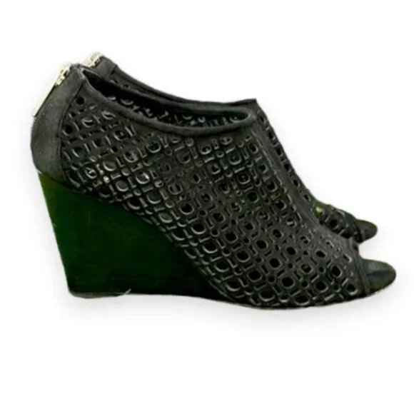 Aquatalia Black Pierced Caged Leather Open Peep Toe Wedges Booties Shooties 7.5 - Picture 2 of 8